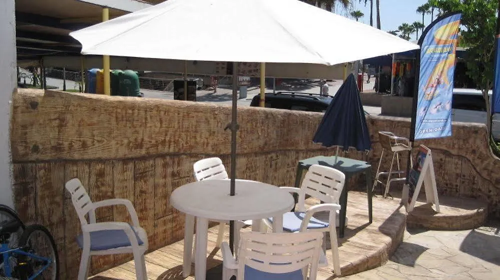 Hostel 33 0*, Costa Adeje (Tenerife)